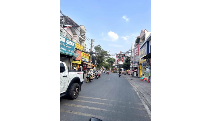 Bán Gấp Nhà 228m2_10*23 đường 12m cho thuê ~ 40tr.th Gần ĐH Ngân Hàng, Linh Trung Thủ Đức Chỉ 20.5 tỷ